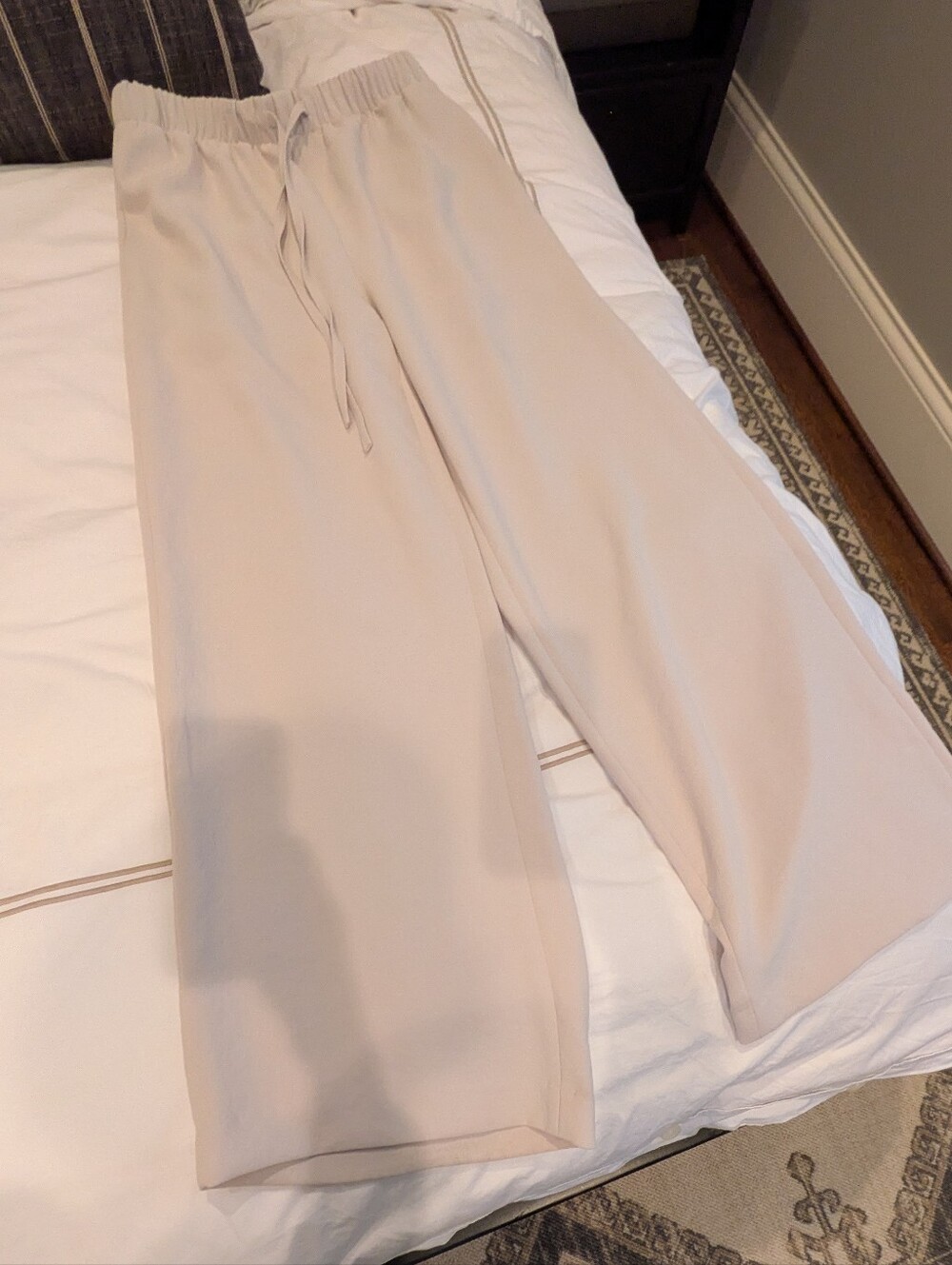 Aritizia Lodge Pant Wide-Leg Drawstring Pants in Light Beige